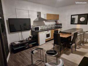 Grand appartement  3 chambres et 5 lits - CENTRE VILLE – rénové – parking gratuit – réside