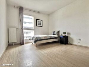 Chambre 13m² Metro Carrefour Pleyel