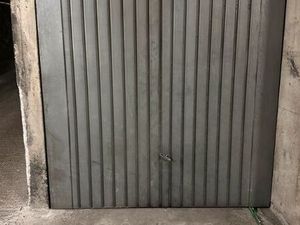 Box fermé à louer - PARIS 12 (accès parking sécurisé)