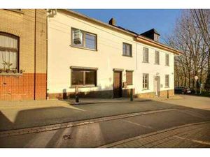 Agréable maison avec cour