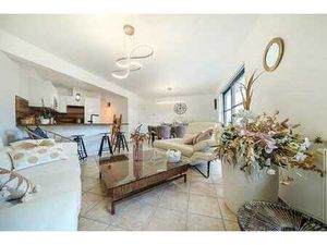 Appartement rénové 2 chambres avec terrasse et vue dégagée