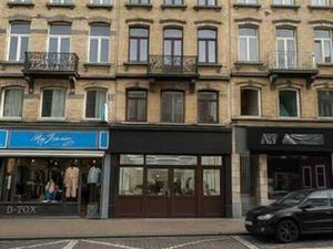 SAINT-GILLES - REZ COMMERCIAL