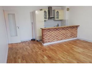 Location appartement  m² T-2 à Pontault-Combault  750 €