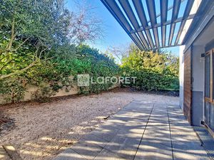 PORTE D ESPAGNE T3 JARDIN PARKING