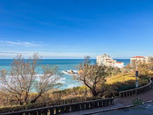 Côte des Basques - T1 bis vue océan