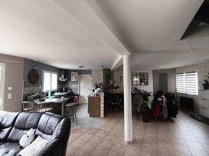 PAVILLON RECENT 5 CHAMBRES SANS VIS A VIS