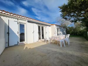 Emplacement idéal  proche de tout et au calme plages  commer