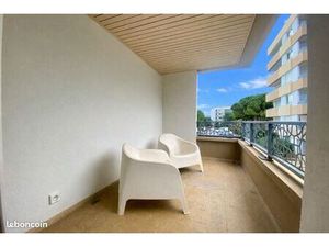 T3 MEUBLÉ ENTIEREMENT RÉNOVÉ - PARKING et CAVE