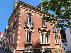 Spacieuse maison pour famille  gite  colocation  bureaux - jardin et annexe extérieure