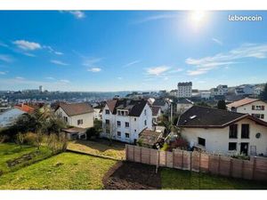 Maison individuelle avec 4 chambres de 104 mètres carrés et terrain