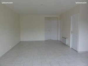 Etrechy F3 de 62 m² avec parking privé