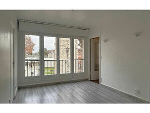Location appartement  m² T-2 à Beauvais  600 €