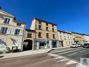 Saint-Symphorien-de-Lay  493 Route National 7