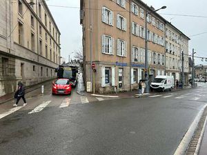 Local commercial à vendre