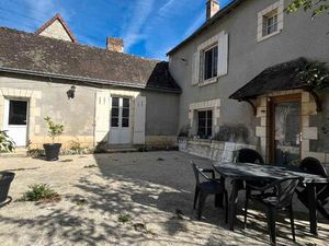Grande maison 160 m² avec terrain 2 300 m² et deux granges – Azay-le-Ferron