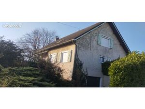 Maison 290 m² – 6 chambres + possibilité 7 – Terrain 1 490 m² piscinable – Proche Lyon