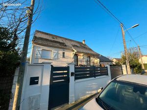 Maison 4 chambres sous-sol total aménagé