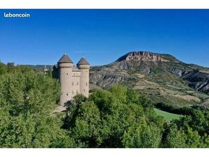 Château 20 pièces 585 m²