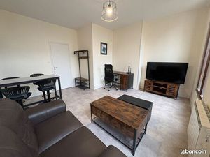 Hypercentre  T2 40 m2  proche des quais et du pont Henri IV