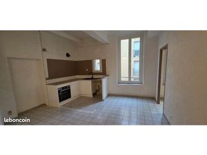 Appartement 2 pièces 42 M2 Centre ville Nîmes