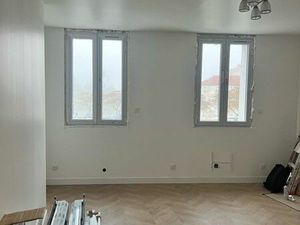 Grand studio refait à neuf centre ville ferté sous Jouarre