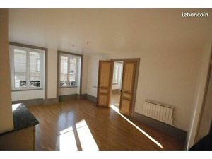 MONTMEDY centre-ville  Apt F4 105m²  590
