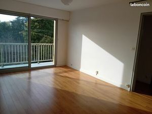 T1 centre ville avec garage