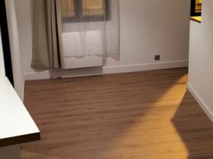 Joli appartement T1-bis rénové  très clair  prox. Place Pey Berland/rue Ste Catherine.  Bo