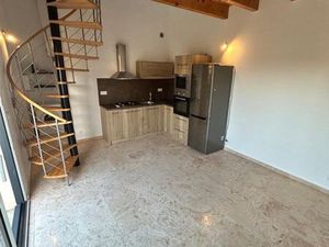 Studio avec mezzanine