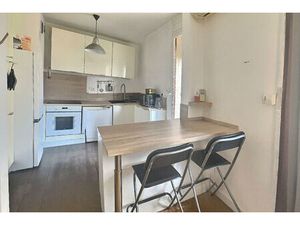 À louer appartement de type 2 avec terrasse et parking à Marseille  secteur Baille (13005)