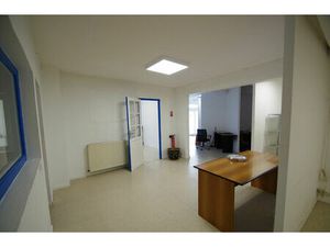 LA ROCHELLE Local commercial 180 m²