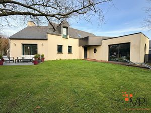 Maison familiale lumineuse avec grands volumes et jardin intime sans vis-à-vis à Clayes