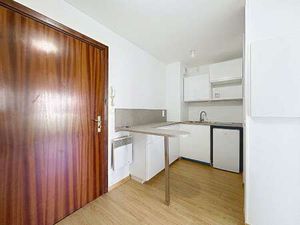 Location Appartement 2 pièces à Caen (14000) : à louer 2 pièces / 32m² Caen