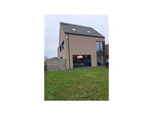 Huis te huur in Vlimmeren met 4 slaapkamers