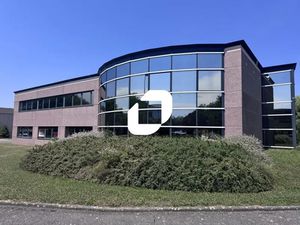 A VENDRE OU A LOUER  PLATEAU NEUF EN RDC