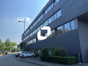 A LOUER  AU PIED DU TRAMWAY