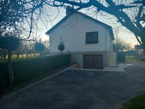 Pavillon avec grand terrain