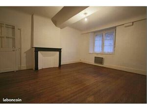 A louer T2 quartier cathédrale