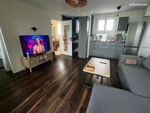 Loue appartement 33m2 + loggia 11m2 proche mer  calme  sans vis à vis