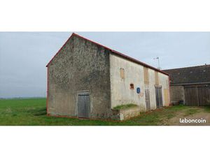 Grange de 260 m² à Ouvrouer-les-Champs