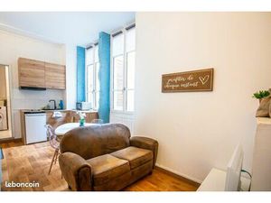 Studio meublé tout compris 350m métro H. De Ville