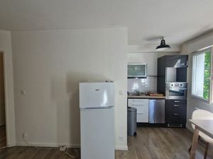 Location appartement T1 meublé quartier Saint Fergeux avec place parking