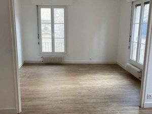 T3 hyper centre (rue de tambour)  900 charges comprises dont chauffage