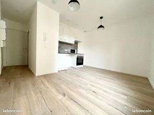 Studio entièrement rénové