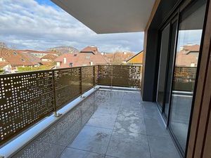 T2 44 m² Poisy centre – Balcon 11 m² – Garage + cave – Résidence récente