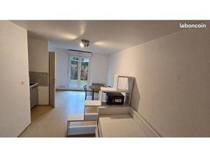 Studio meublé + parking