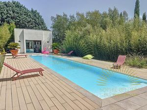 Contemporaine De 230 M2 Sur Terrain De 1760 M2 Avec Annexe De 20 M2