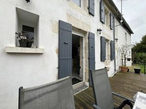 Vente maison 9 pièces 210 m² Saint-Georges-du-Bois (17700)