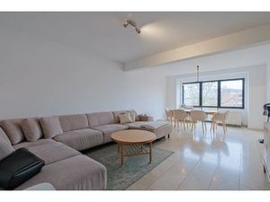 Appartement à vendre avec terrasse et 2 chambres   Forest (VBD67118)