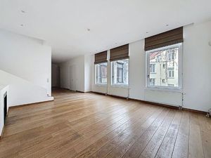 Penthouse à louer avec garage et terrasse   Saint-Gilles (VBD67120)
